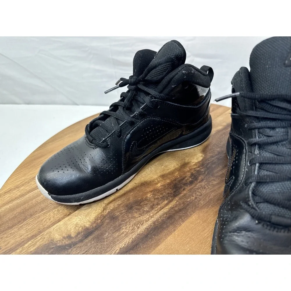 NIKE KIDS TEAM HUSTLE D6 6Y BASKETBALL SHOES 599187-001 BLACK‎